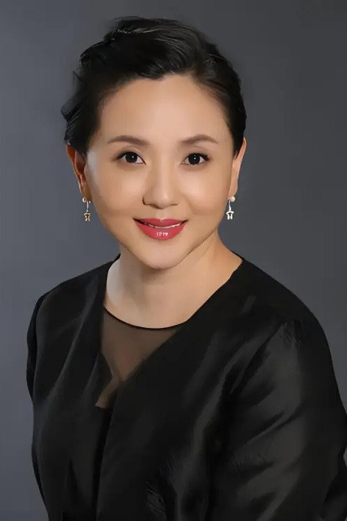 Tao Huimin as 宋美龄
