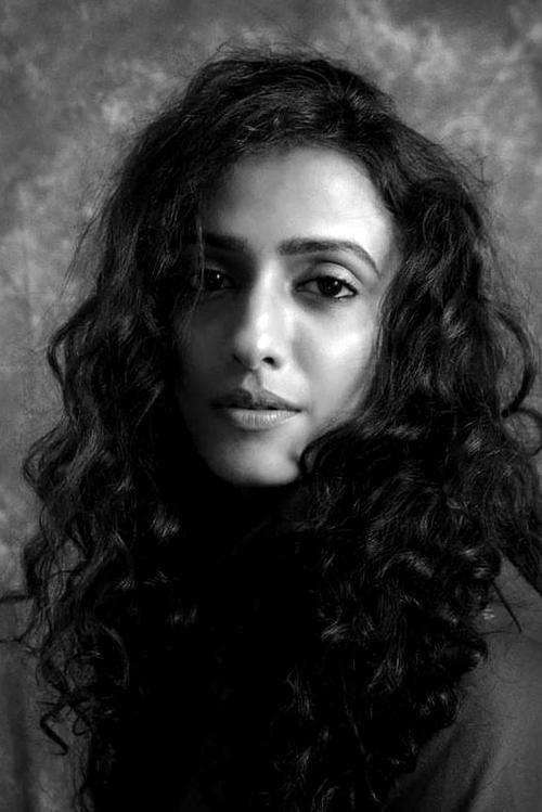 Vidhi Chitalia as Nirosha Patel