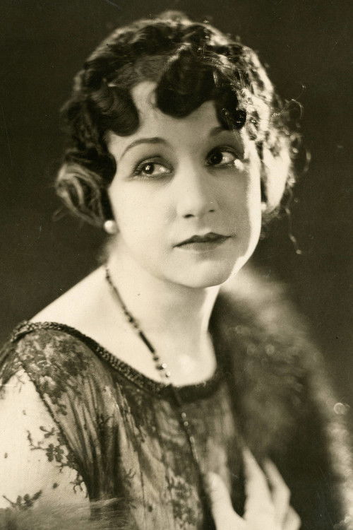Alice Hollister as Aggie May