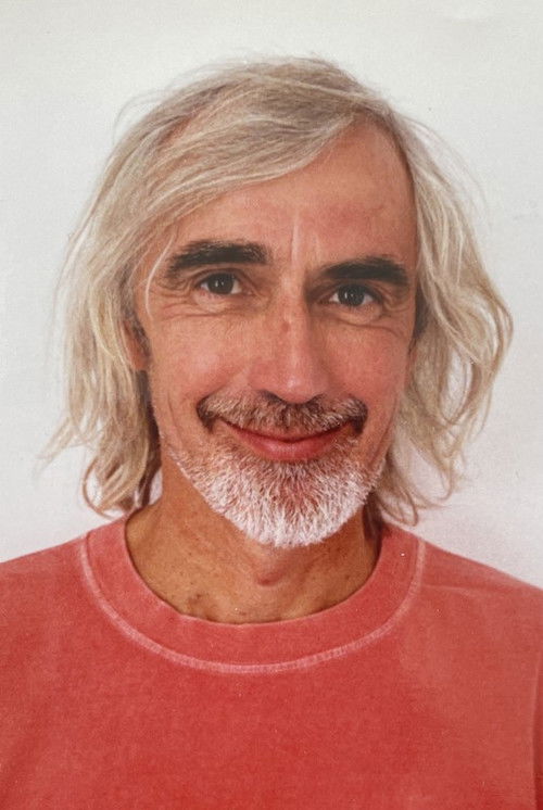 Paul Driessen as The Uncle (voice)