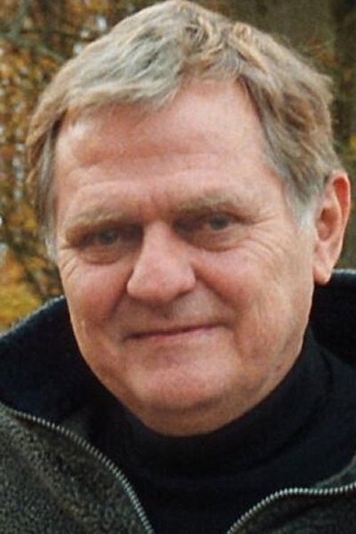 Erik Wedersøe as Peter Clausen