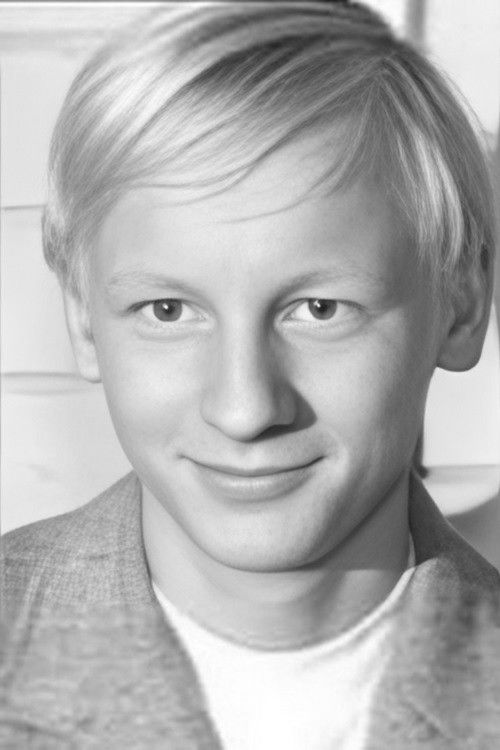 Mikhail Semyonov as Yegorka