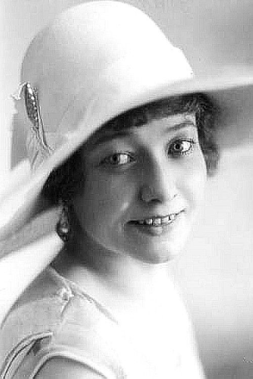 Grace Johnson as Mrs. Green