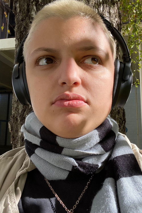 Viper Malcomess as Randy