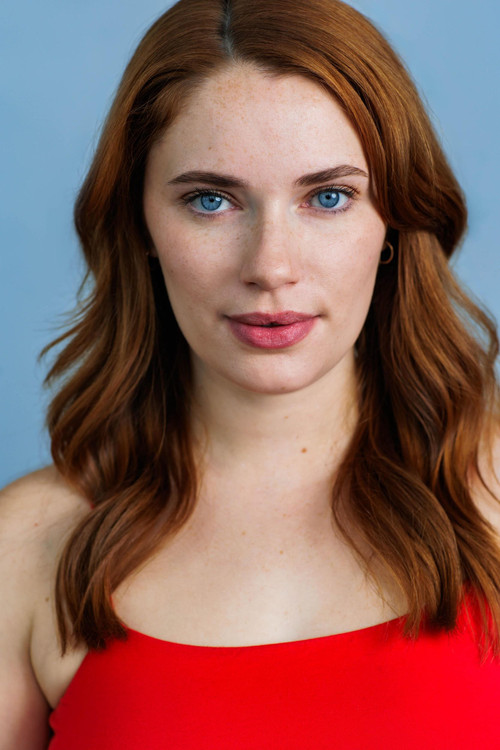 Quinn Greysen as Gwen