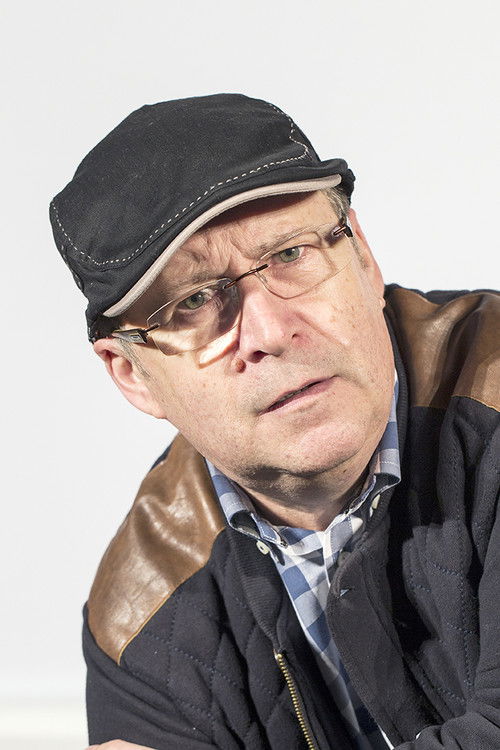 Toma Hogea as Andrei