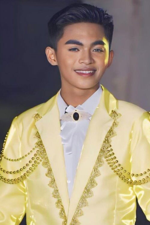 Jimmy Ramilo as Cromwell