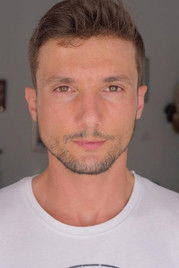 Gonçalo Romão as Senhor António