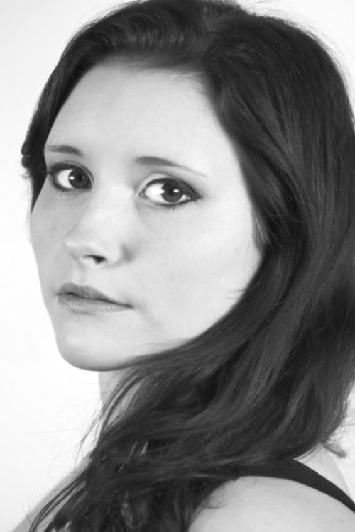 Annie Larkin as Ava Jones