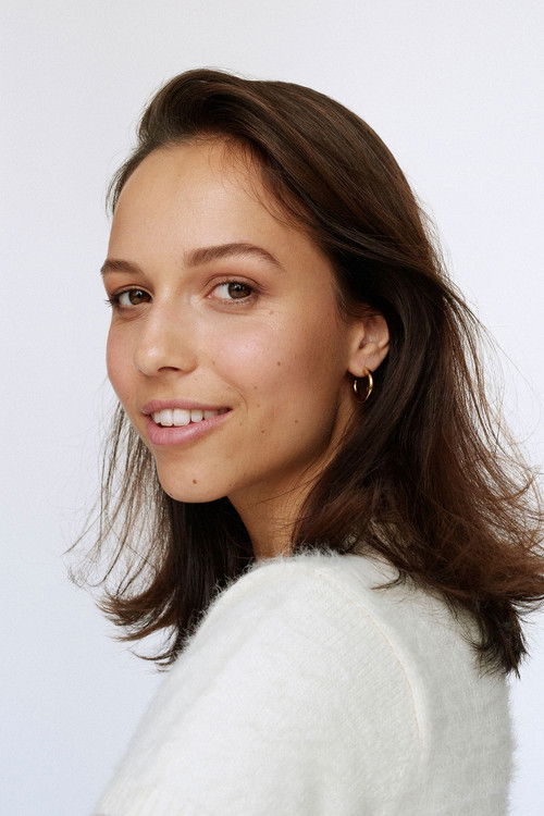 Alina Rothbauer as Alina