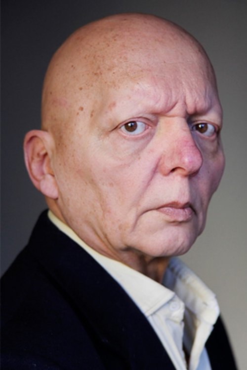 Fabio Carfora as Beggar