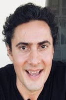 Sandi Dragoi as Llaves