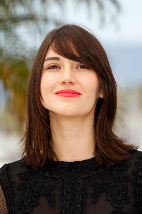 Nathalia Acevedo as Natalia