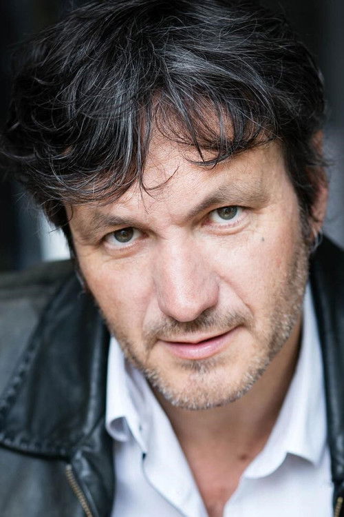 Patrick Azam as Parent d'élève