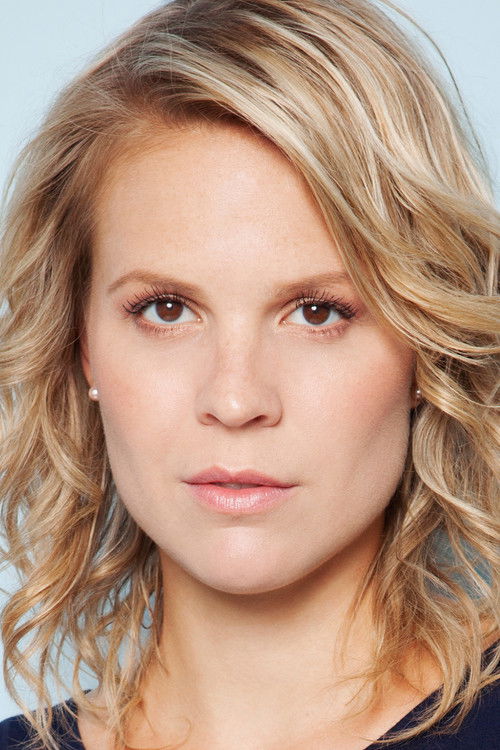 Stéphanie Crête-Blais as Frédérique