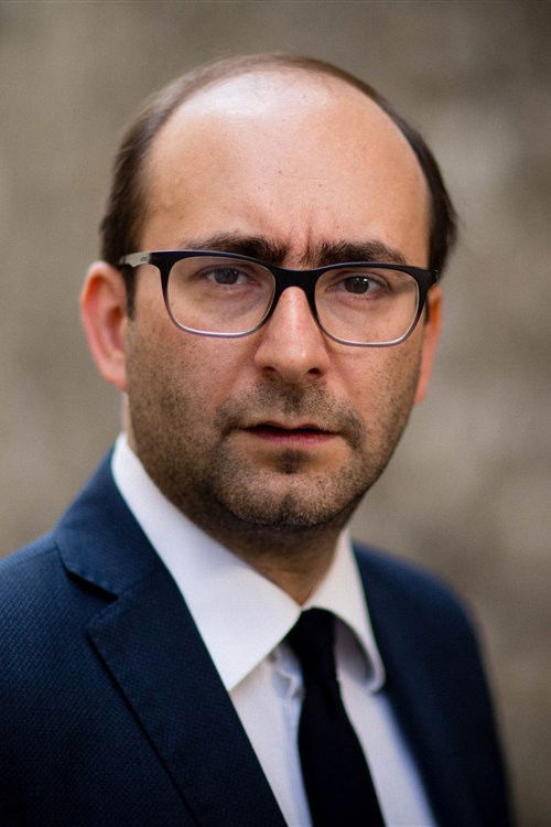 Armen Georgian as Hotel manager in Malta