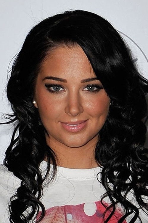 Tulisa Contostavlos as Amber