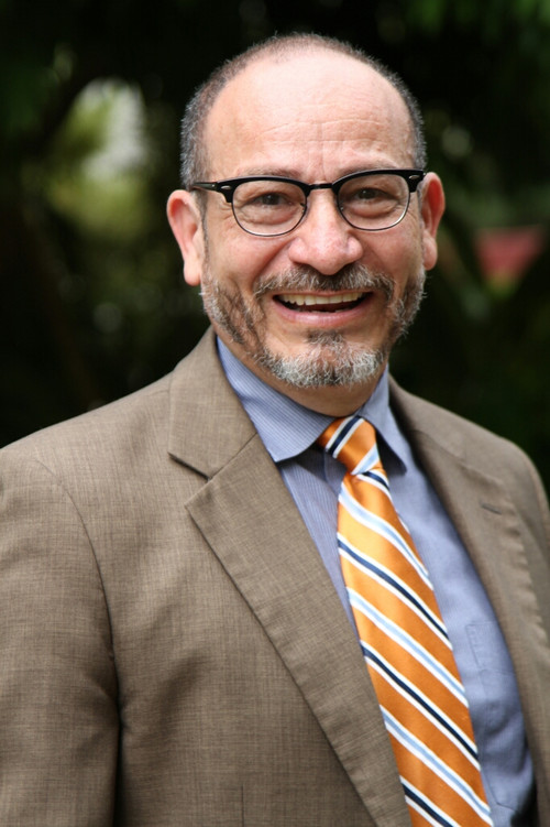 Moises Orengo as Doctor