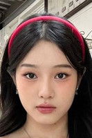 Pronyanee Pornpishayawasin as Pray / Sasinapha