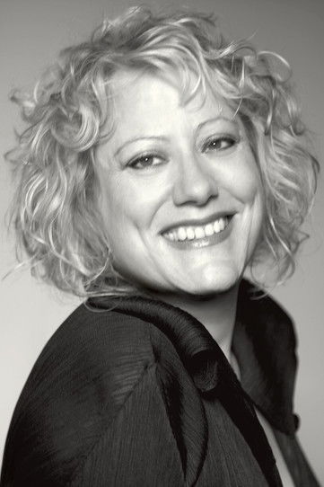 Marina Rossell as Self - Singer and friend