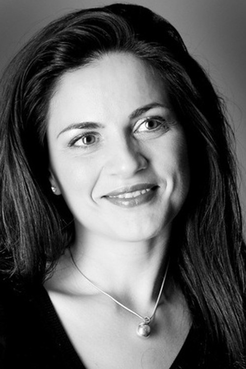 Gianna Corbisiero as Florence Da Costa