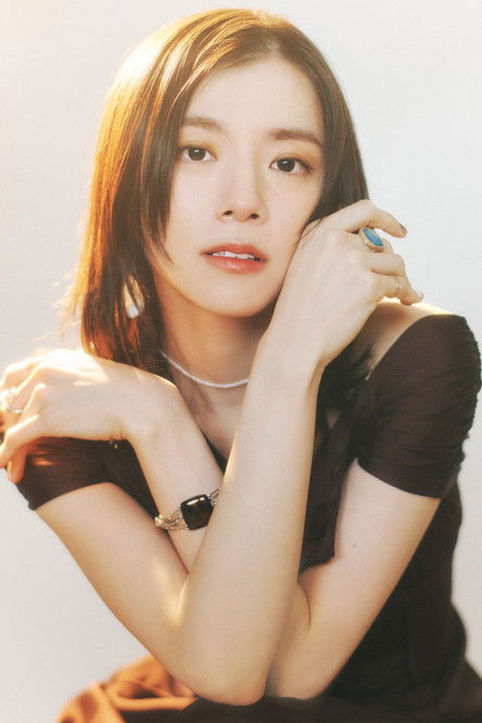 milet as Minami Maezono