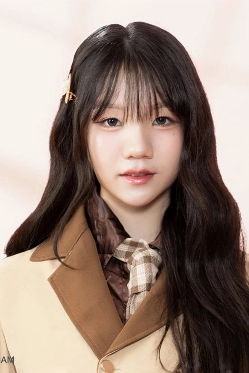 Parita Rirermkul as Monet