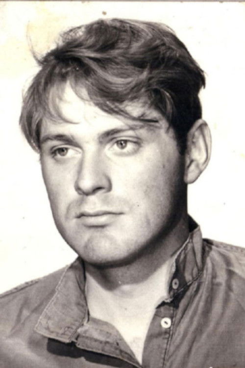 Vadim Kurkov as Андрей