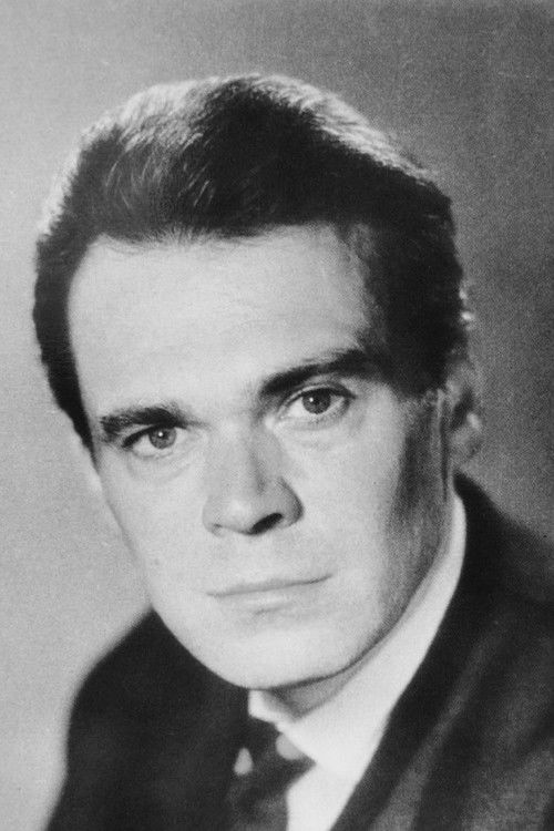 Nikolai Alekseyev as Август Ван-Коннет