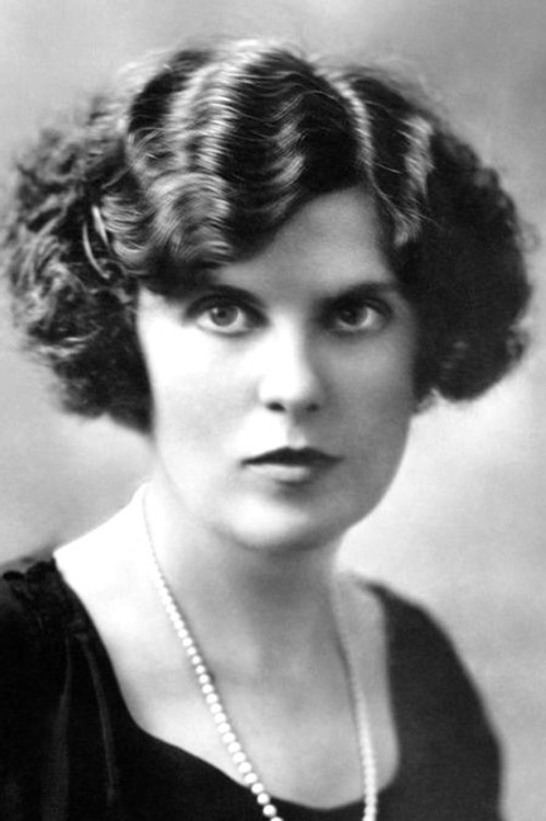 Florence Nash as Ma Emmy Barclay