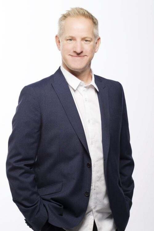 François Massicotte as Self - Comedian