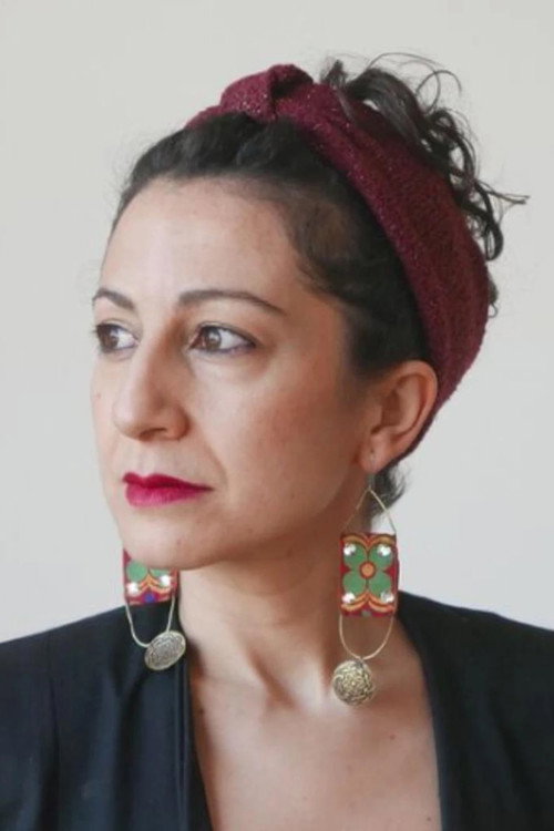 Laila Hotait Salas as Peluquera residencia (as Laila Salas)