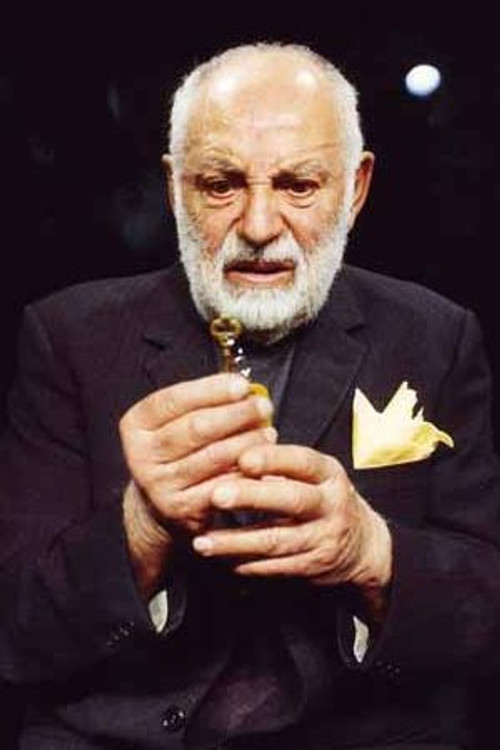 Claudio Remondi as Muratore