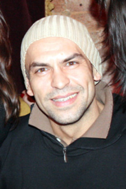 Ruslan Tarkinskiy as Руль