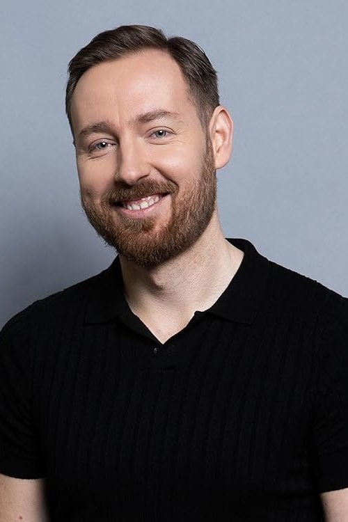 Nikita Makkojev as Priest