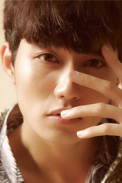 Lương Anh Vũ as Vũ