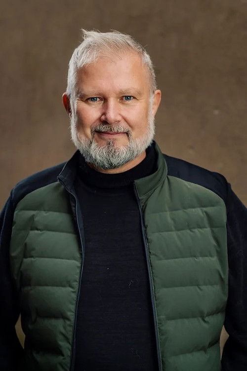 Ole Hermann as Mirko