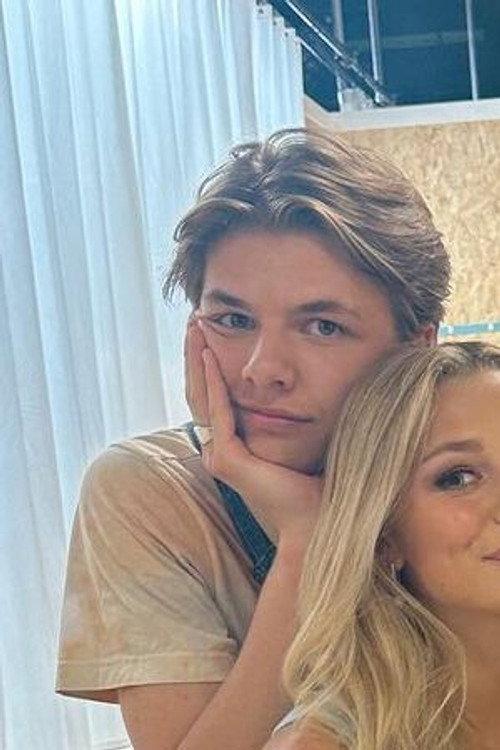 Domien Huybrechts as Noah