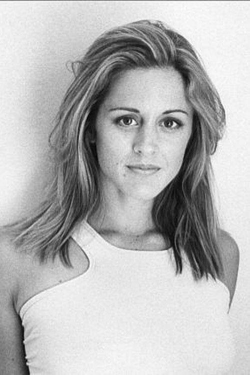 Julene Renee as Cille