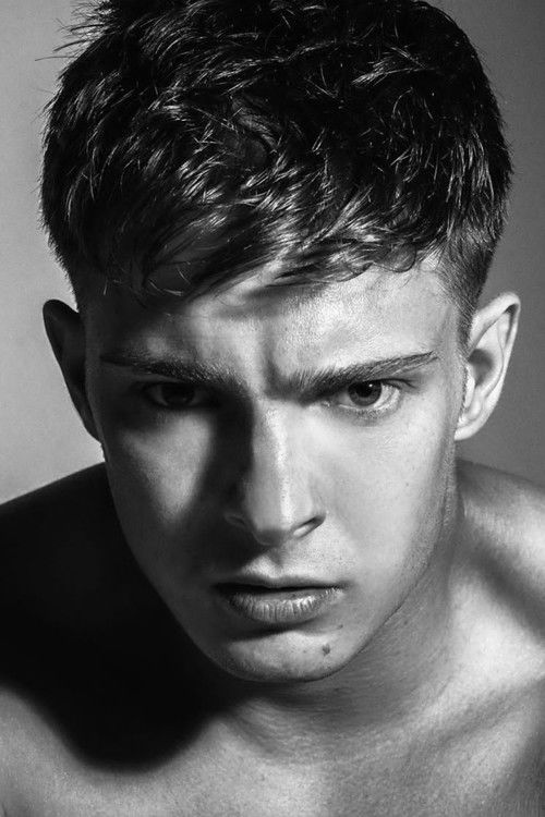 Julian Larach as Tim Bauer