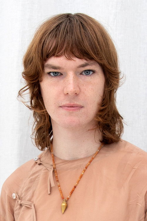 Sam Carson as Isobel