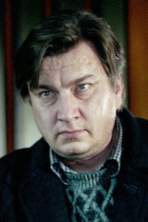 Aki Kaurismäki as Aaltra's boss