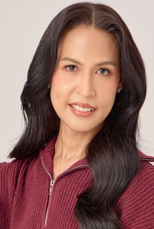 Kittipat Chalaragse as Main Host