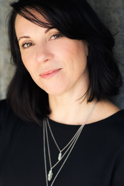 Tatiana Hotere as Lynda