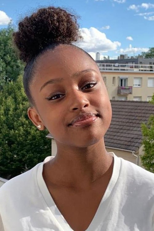 Fathia Youssouf as Amy