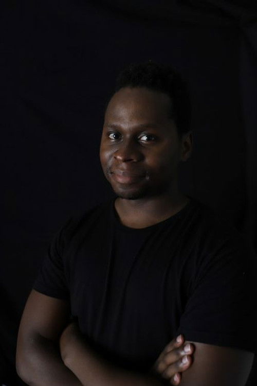 Sne Dladla as Menzi Dlamini