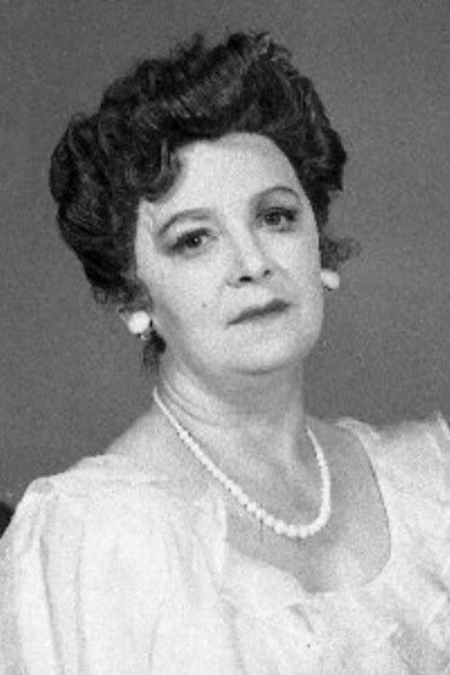 Olga Suprotivnaya as Anna Petrovna