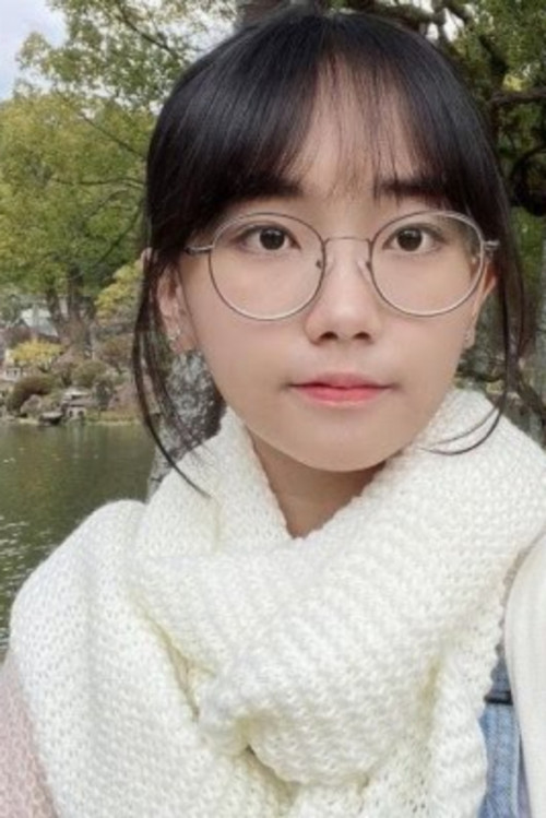 Aurel Mayori as Jenny