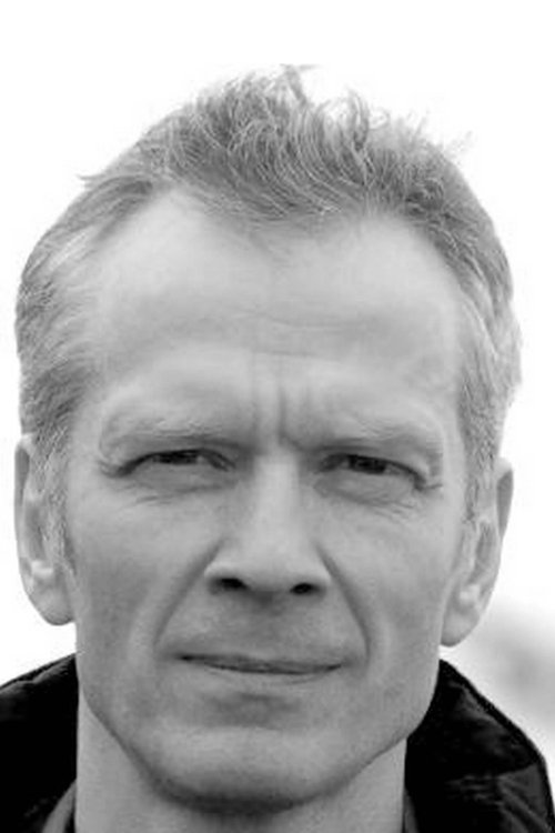 Joachim Holbek as Interviewee