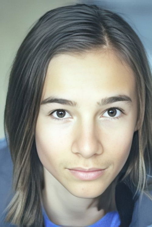 Marian Lösch as Tobi